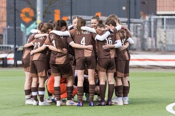 Bild 27 - wBJ FC St. Pauli - Walddoerfer SV : Ergebnis: 3:4